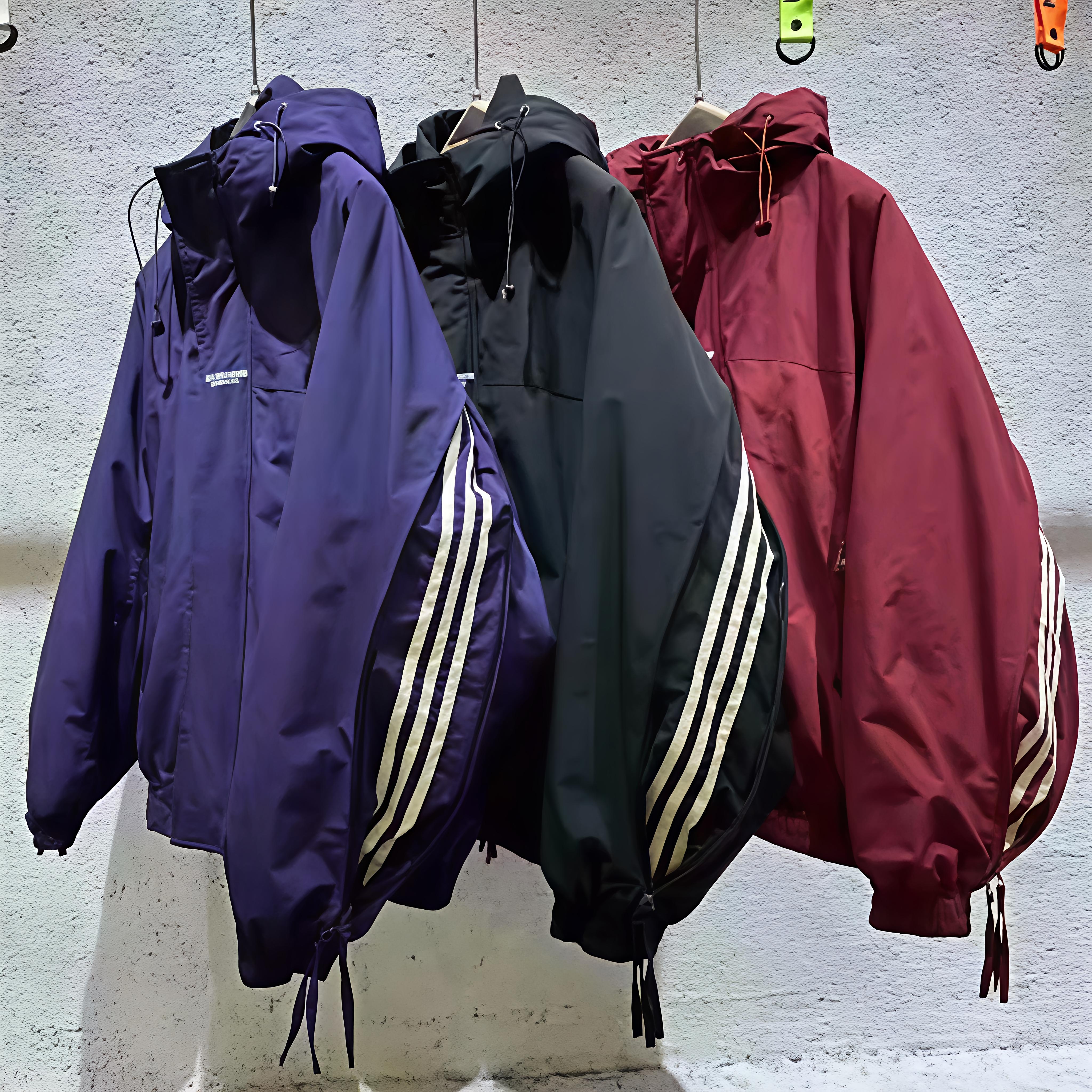 66900/B0 冬季潮牌连帽三条杠羽绒冲锋衣外套（菡）