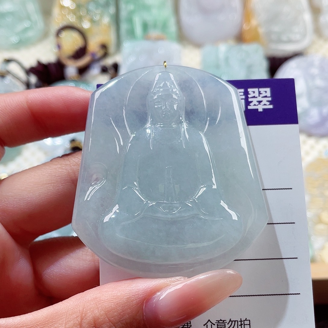 翡翠未镶嵌颈饰素衣