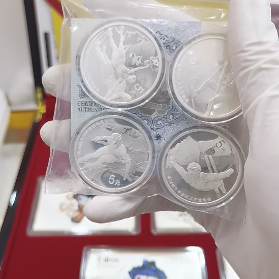 鹿***人纯银奥运1组纪念币