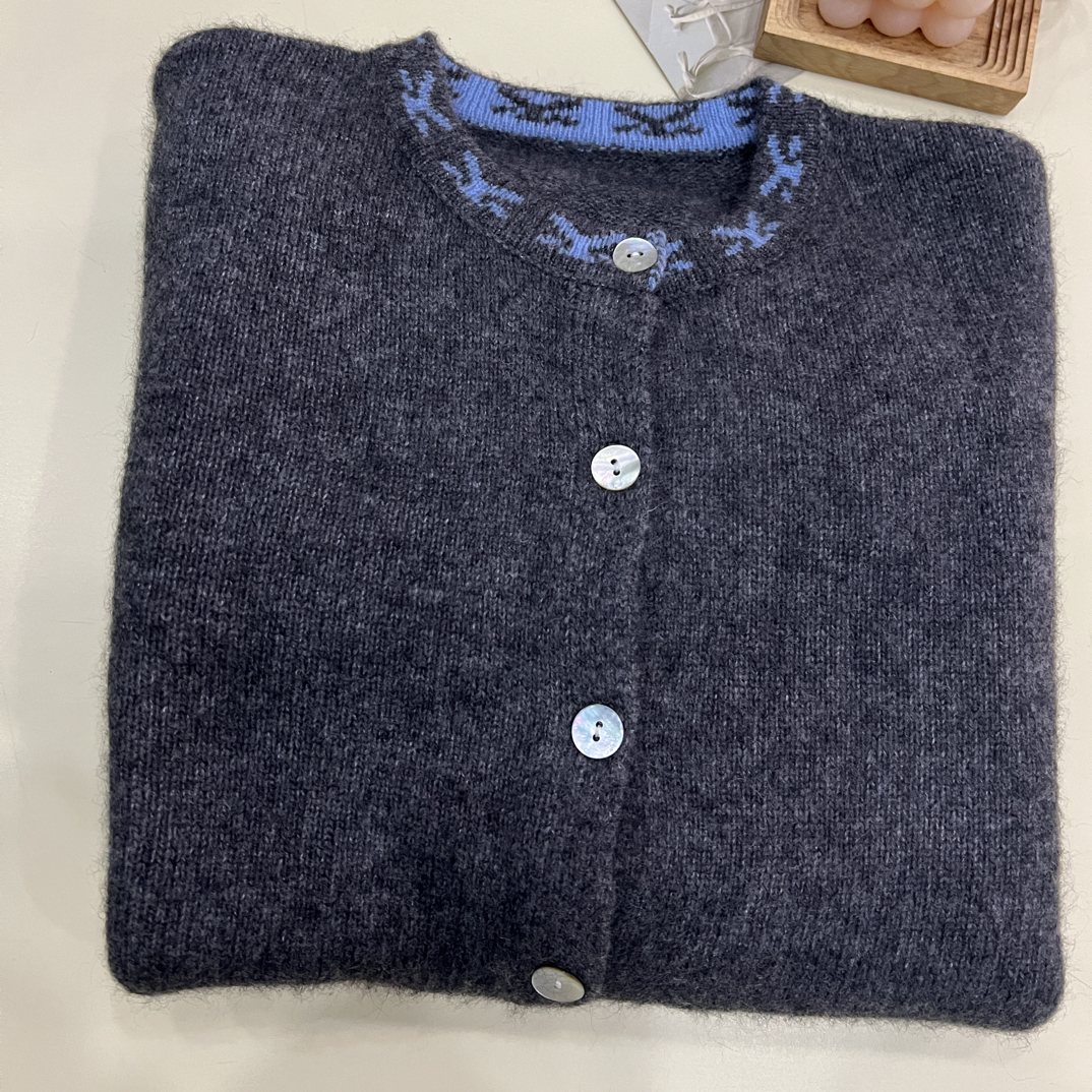 绒品 韩系拼色领贝母扣开衫针织衫