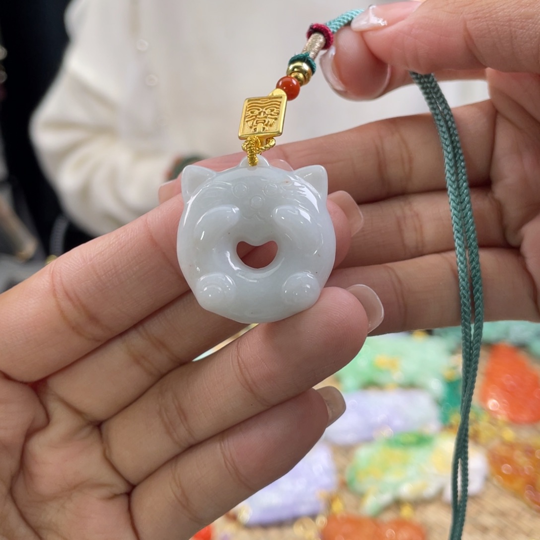 翡翠颈饰未镶嵌代编织