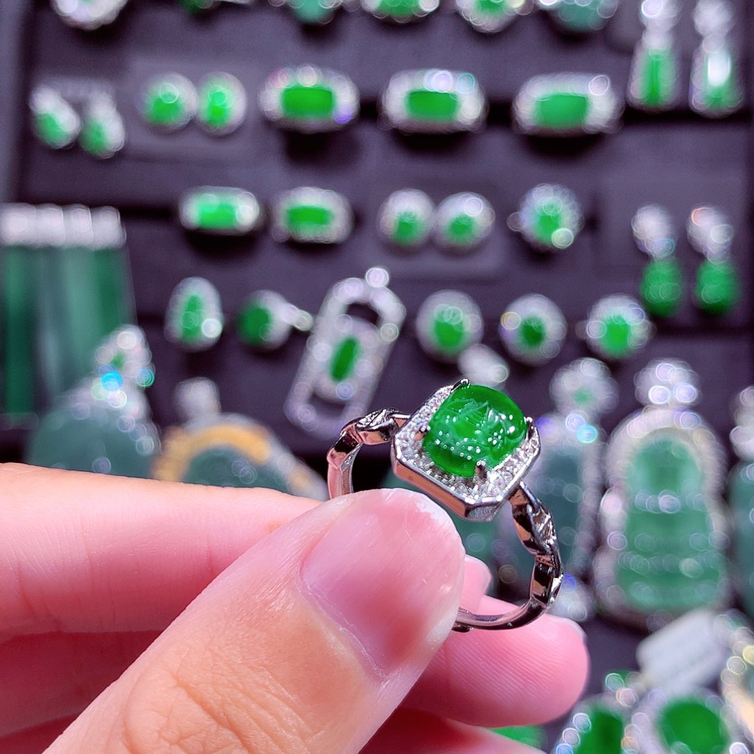 翡翠未镶嵌颈饰天然