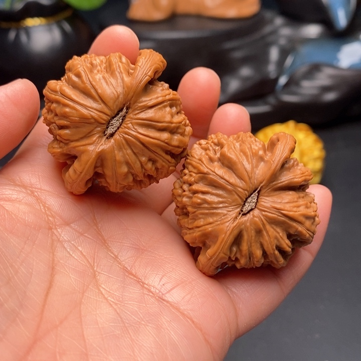 把件文玩核桃球白42尺