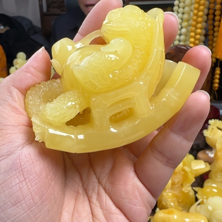 蜜蜡珠宝奇石未镶嵌