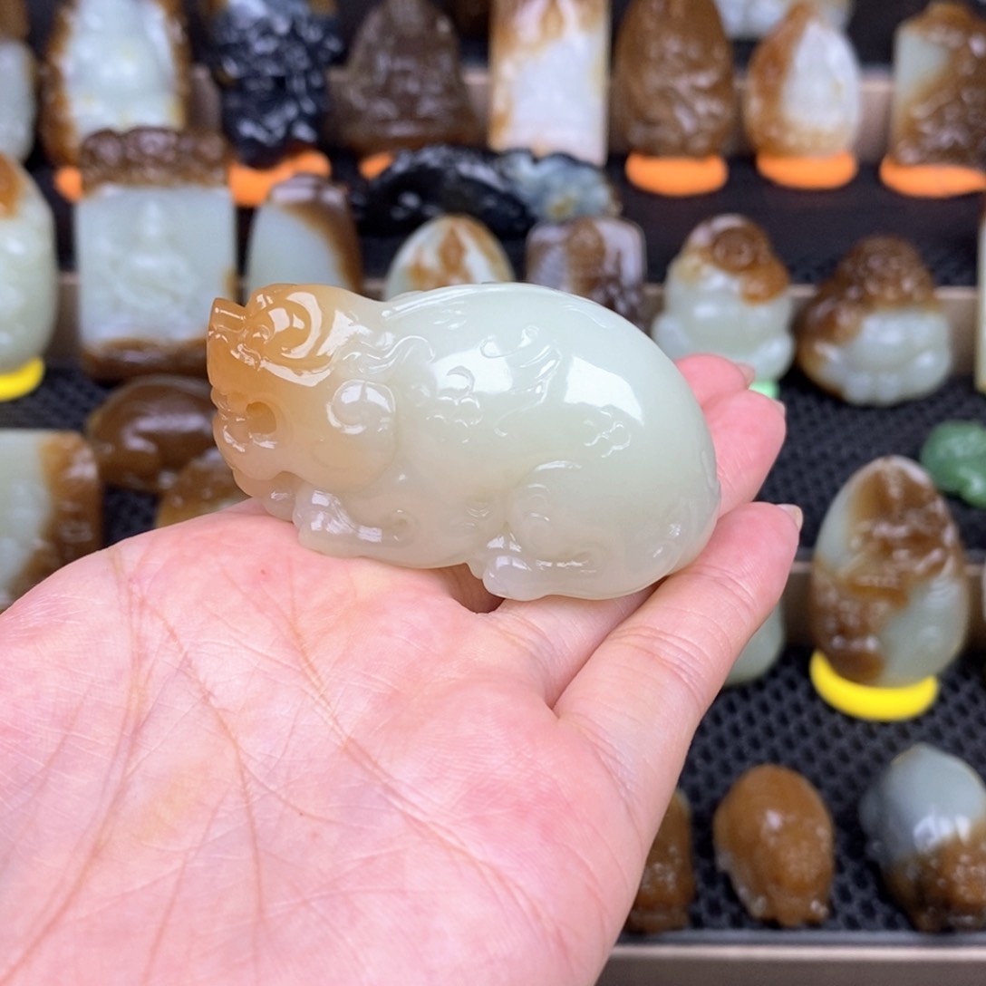 和田玉未镶嵌颈饰ヅ****式