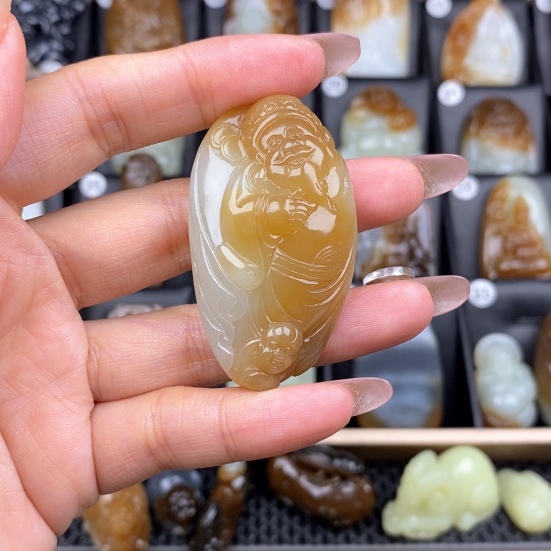 和田玉颈饰未镶嵌