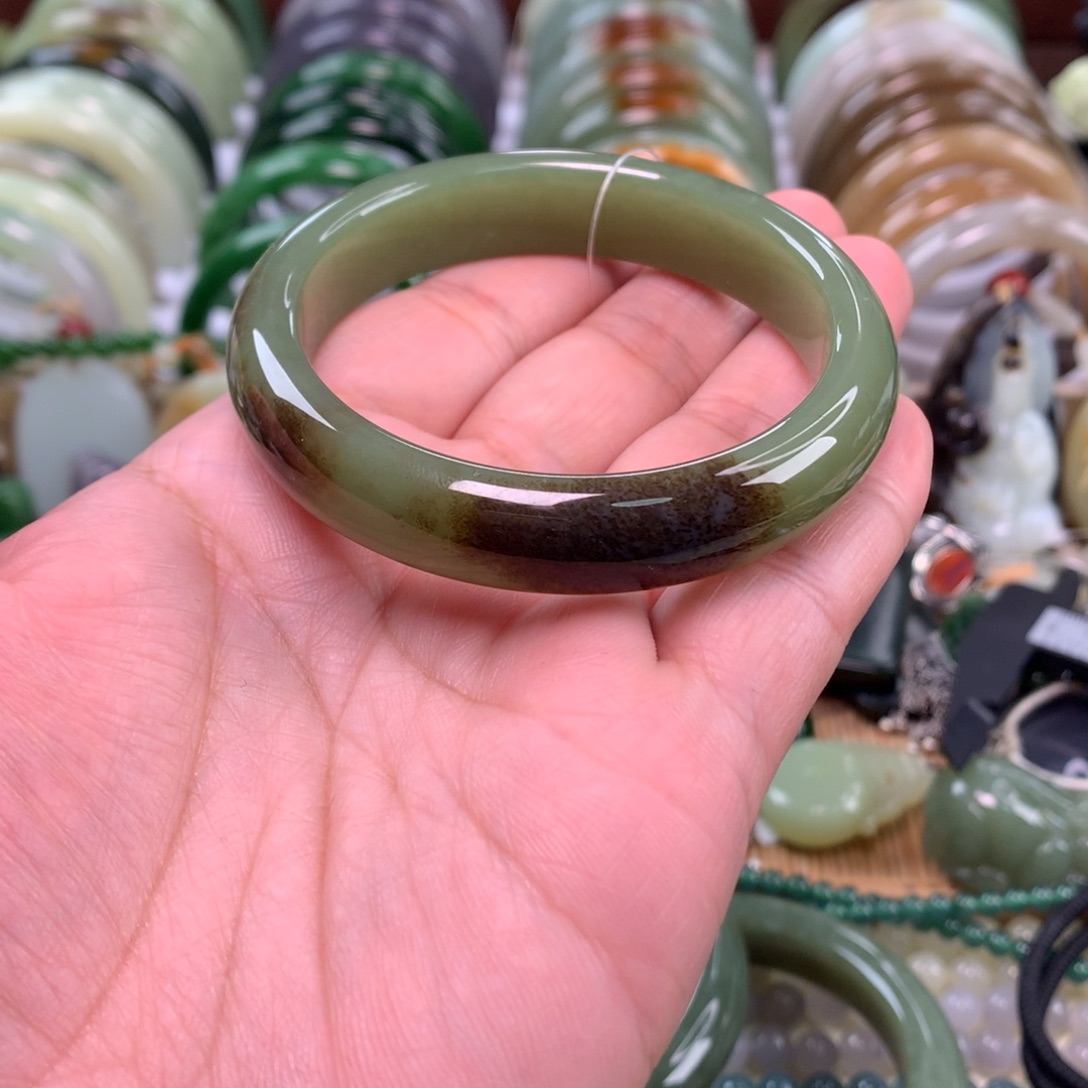 和田玉未镶嵌手镯53_54口径