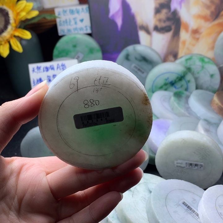 定制翡翠未镶嵌手镯