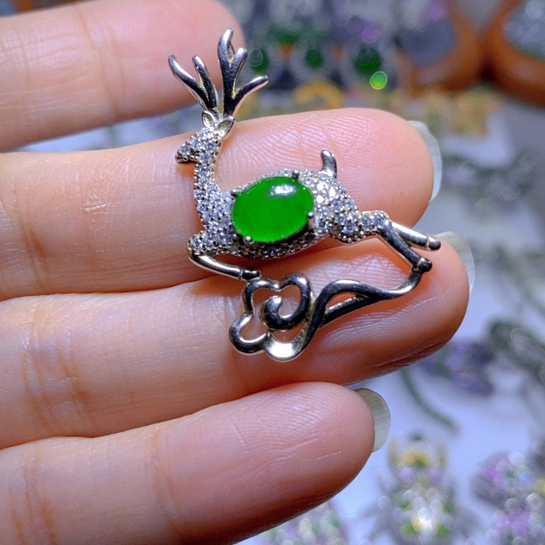 翡翠颈饰合金天然翡翠