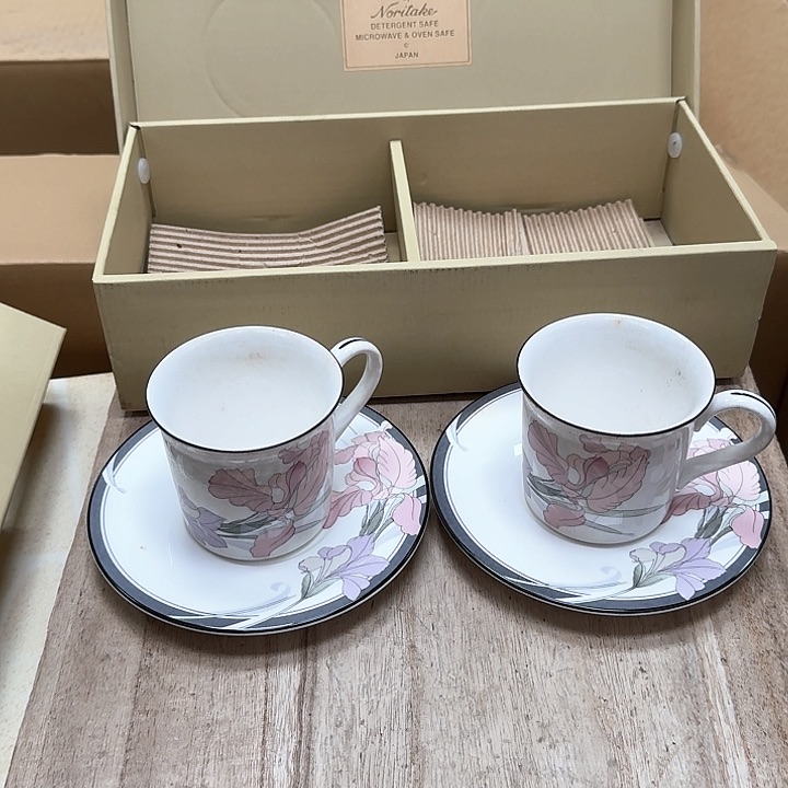 瓷片噗哈哈哈哈哈哈哈哈我的