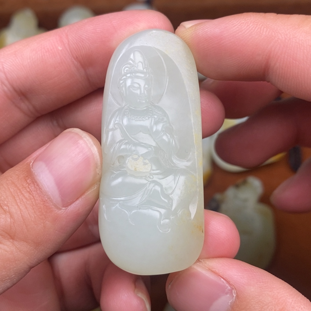 和田玉未镶嵌颈饰