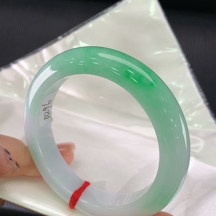 翡翠手镯未镶嵌正圈53