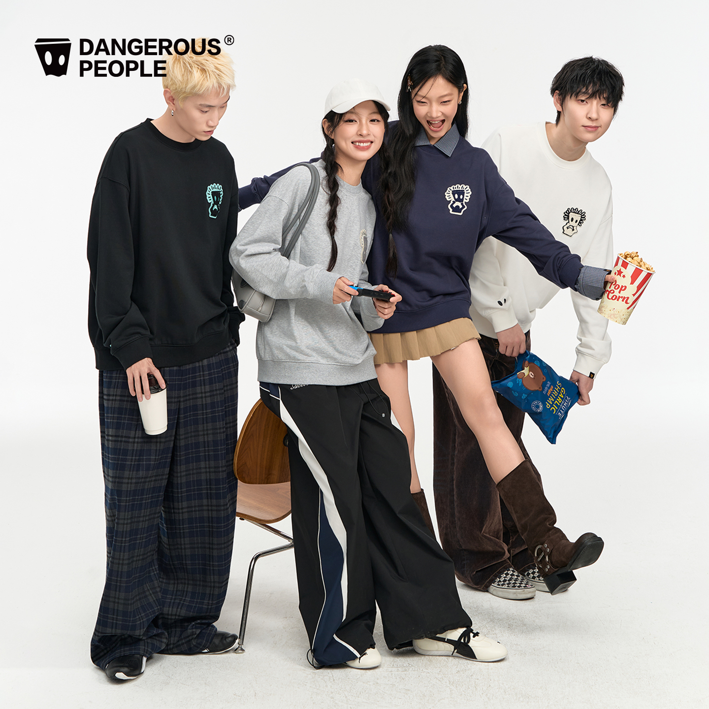 Dangerouspeople薛之谦dsp托头纸袋人宽松欧若风百搭潮圆领卫衣