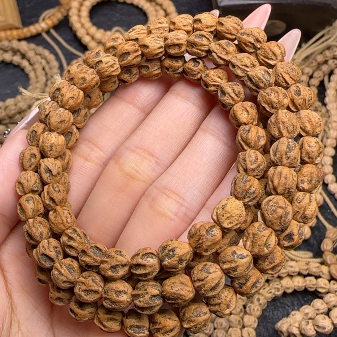 柏香籽/百香籽手串辛**达