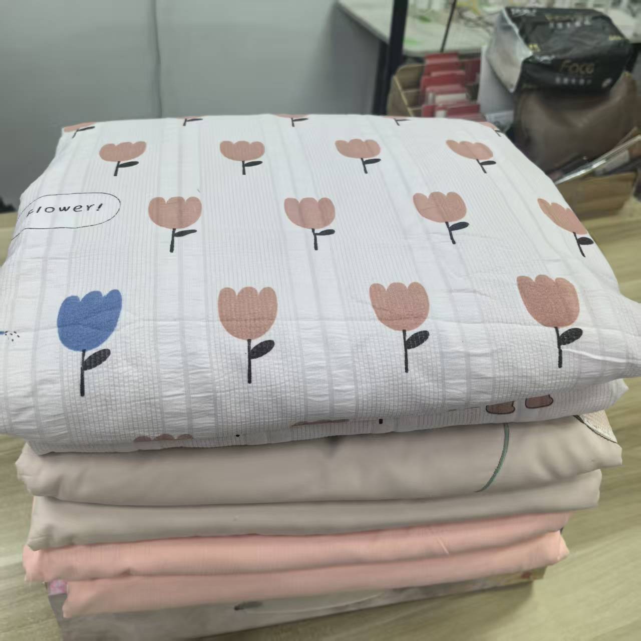 【新粉浮力】随机款四件套实物实拍高端床品绒套件四件套被子等！！S