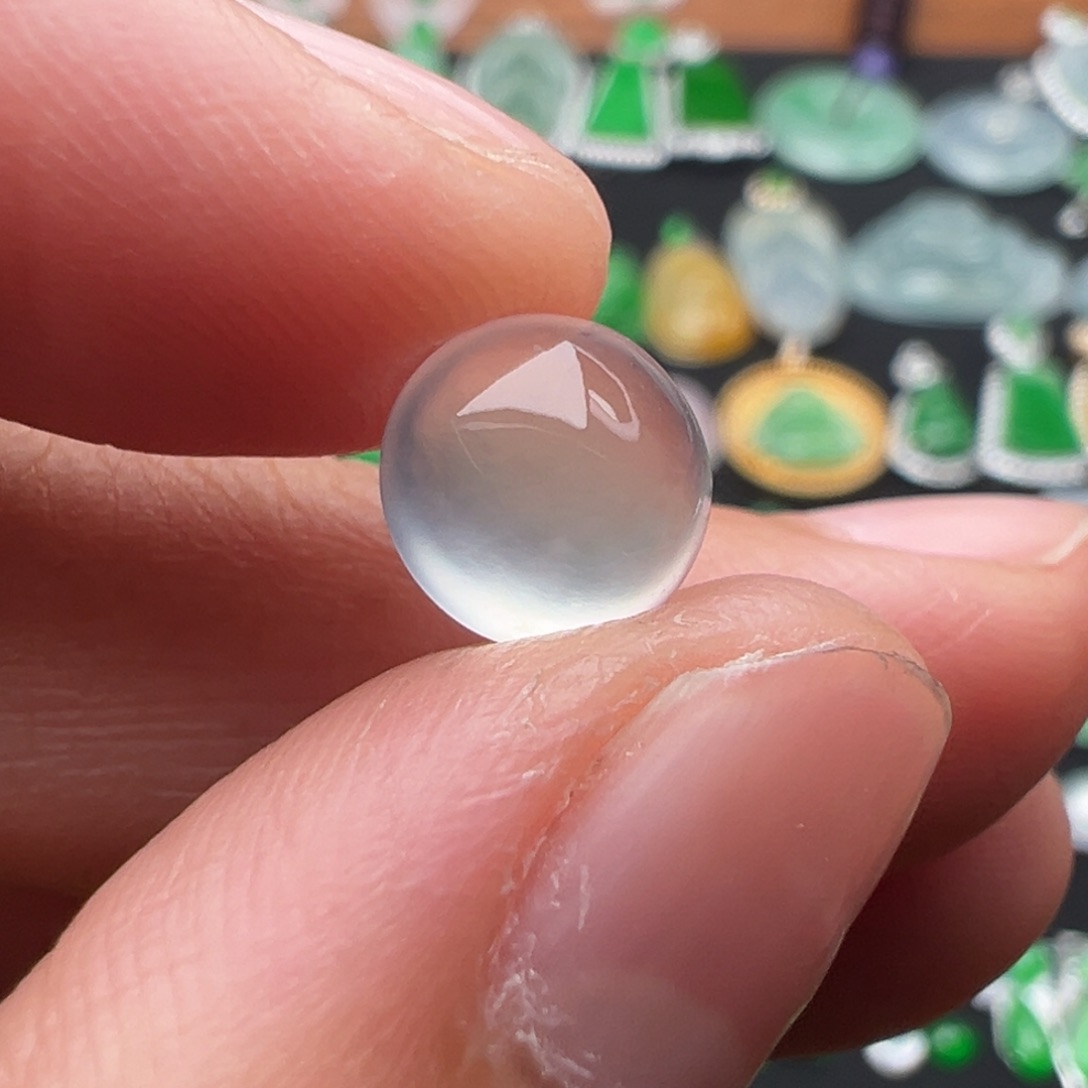 翡翠颈饰未镶嵌蛋8.1