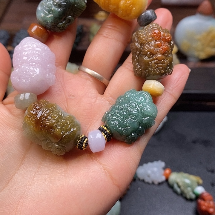 漂***海定制翡翠未镶嵌毛货抛光