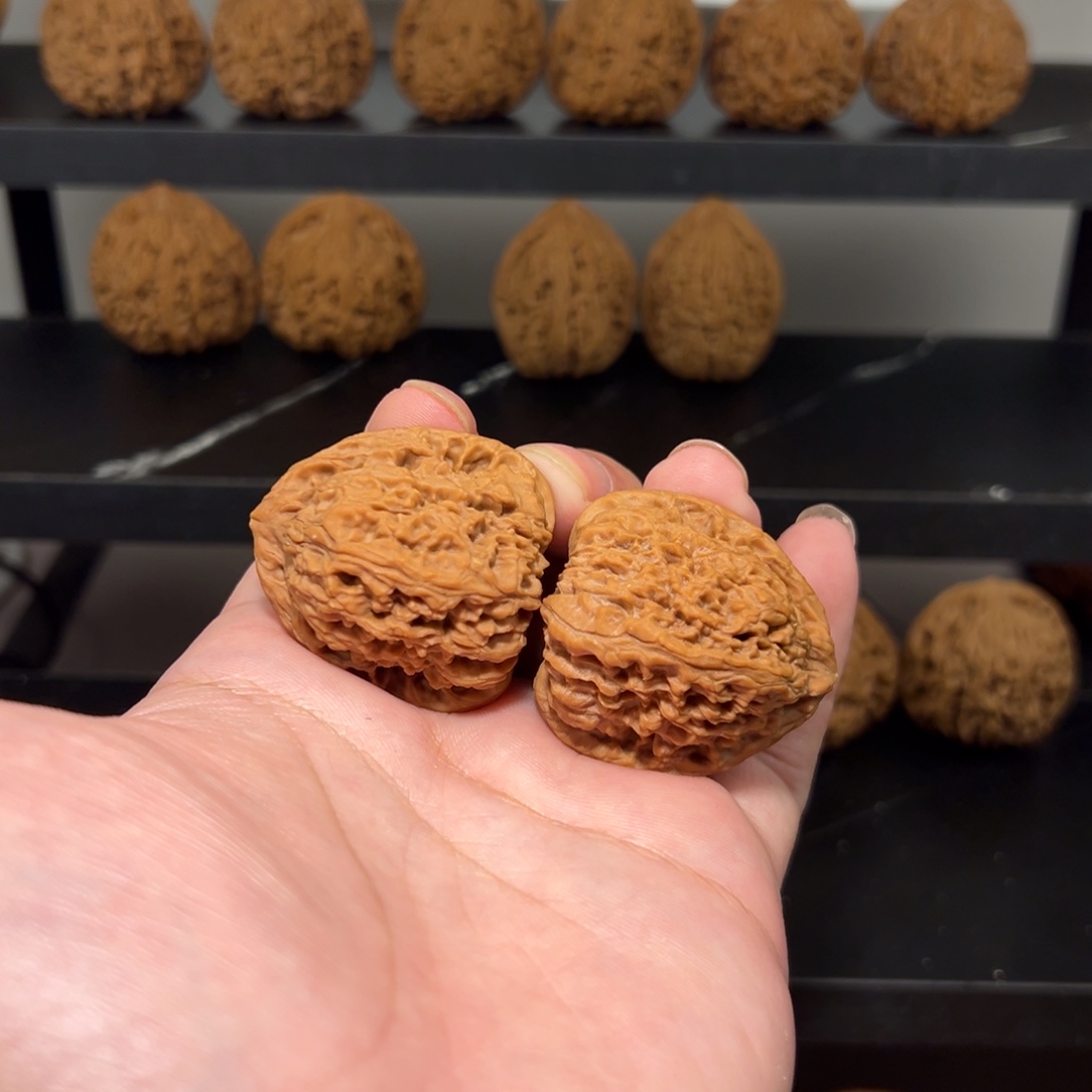 文玩核桃把件36正尖高三角南疆石（全品006