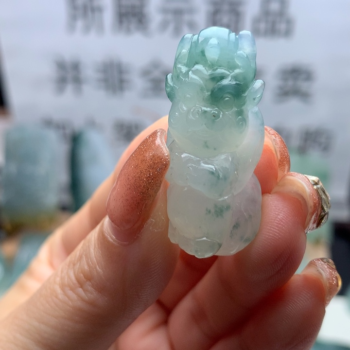 定制翡翠未镶嵌天然翡翠