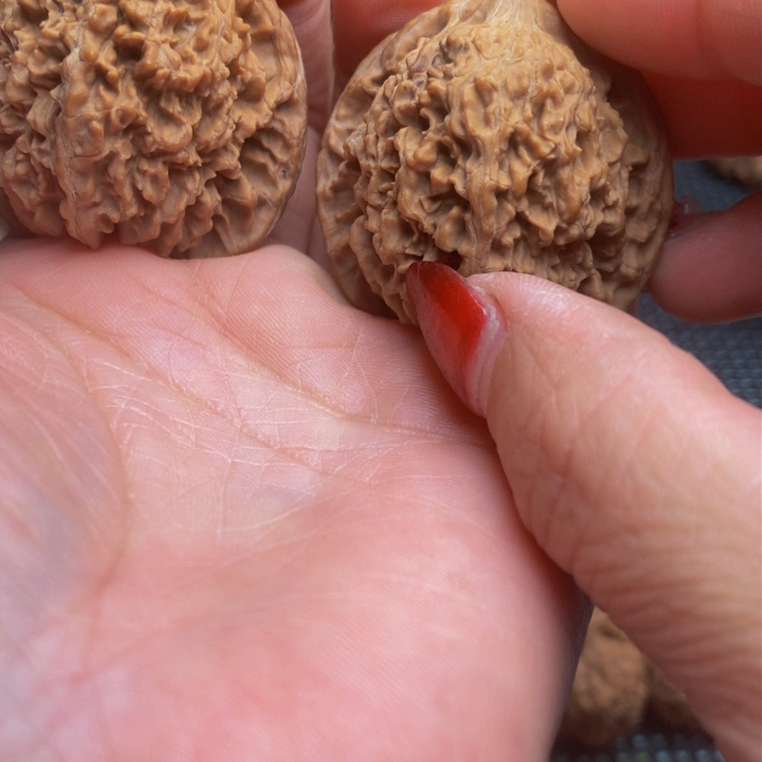 浮*～全品满天腥文玩核桃