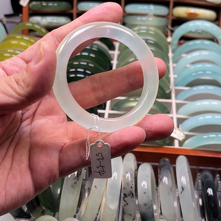 岫玉未镶嵌手镯岫玉