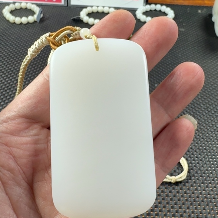 和田玉颈饰未镶嵌阿*森