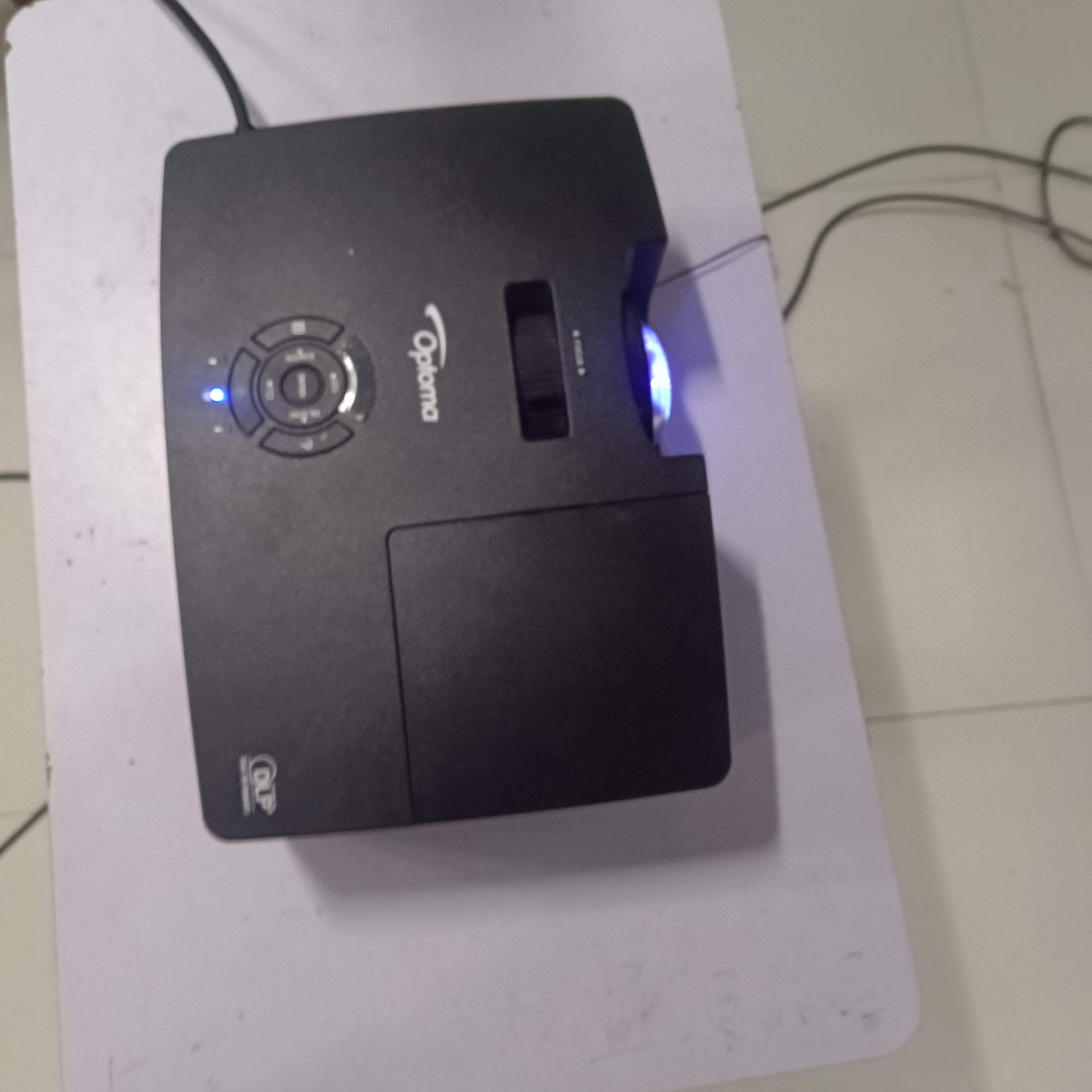 9新  二手奥图码投影仪运费自理