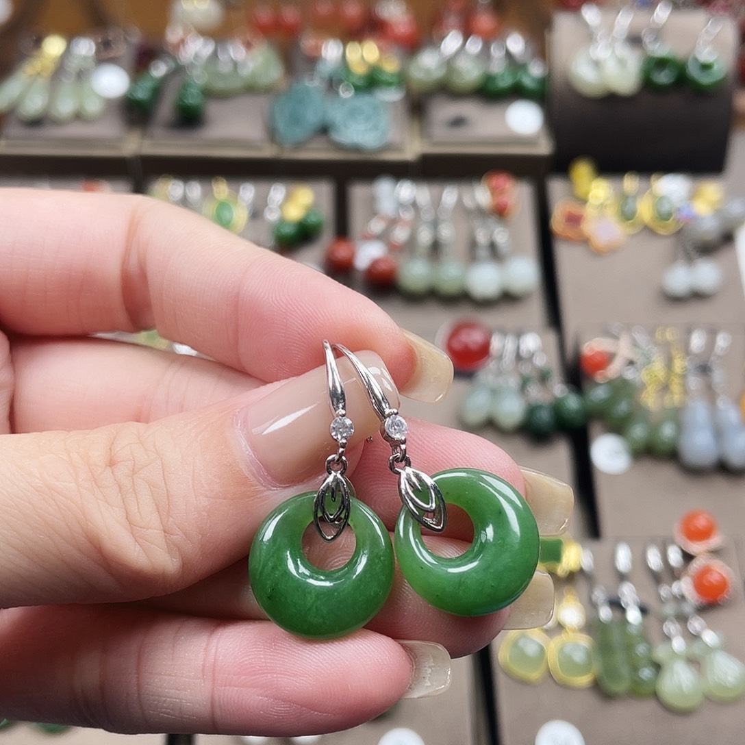 和田玉银S925镶嵌耳饰