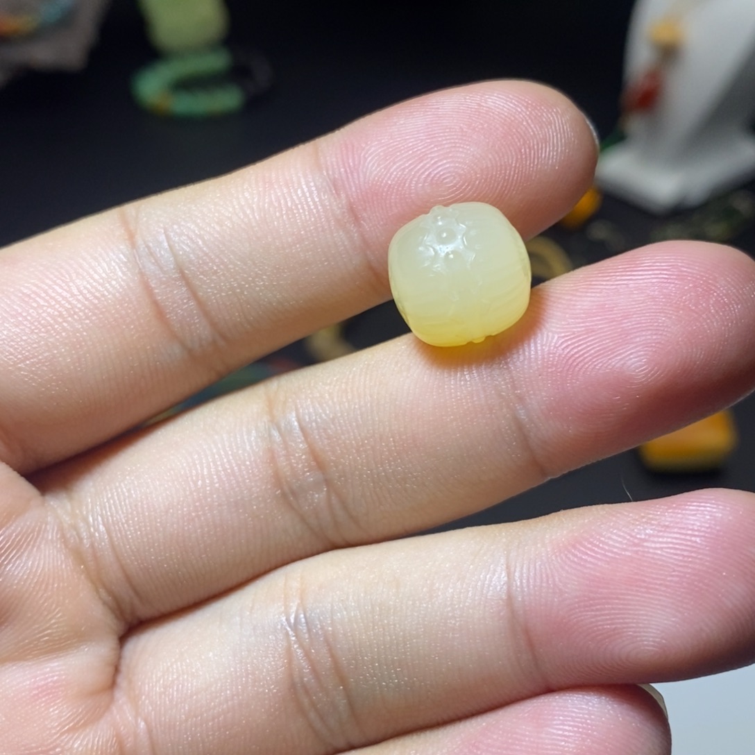 吊坠(不含链)未镶嵌石英质玉玉化并蒂莲
