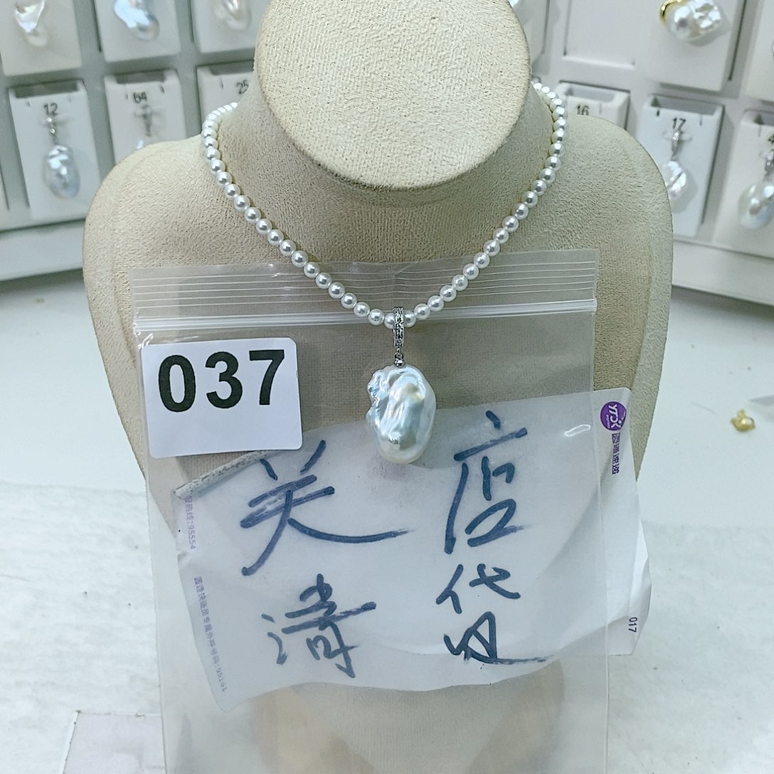 淡水珍珠颈饰合金