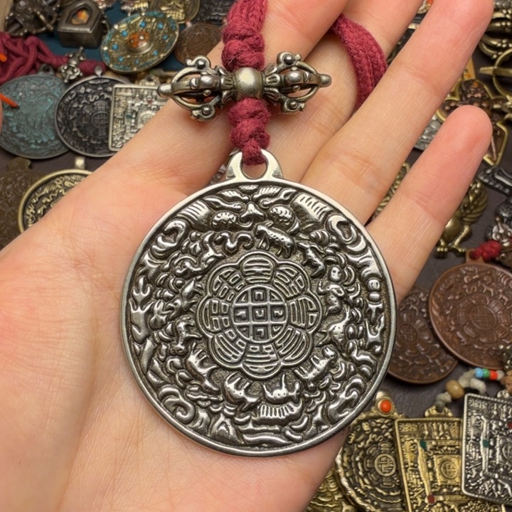 藏传文玩九宫如图