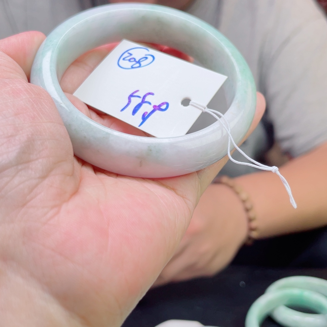 未镶嵌手镯翡翠208