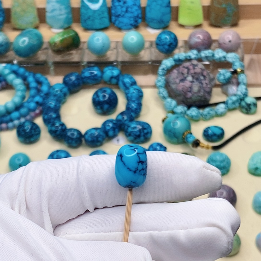 绿松石未镶嵌珠宝奇石