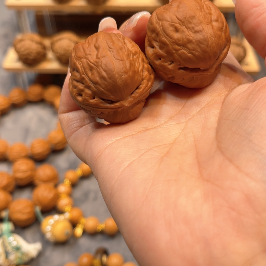 文玩核桃把件玉面金蟾