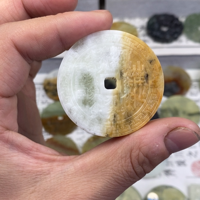 【闪购商品】岫玉颈饰未镶嵌岫玉山鬼花钱吊坠