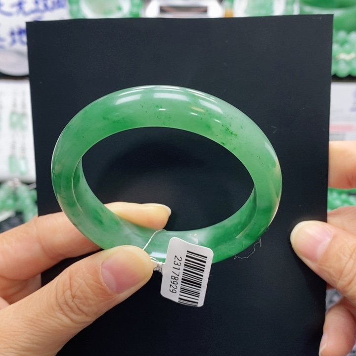 石英质玉未镶嵌手镯青青54-55多人