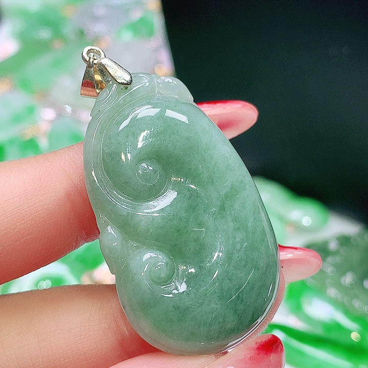 翡翠未镶嵌颈饰翡翠