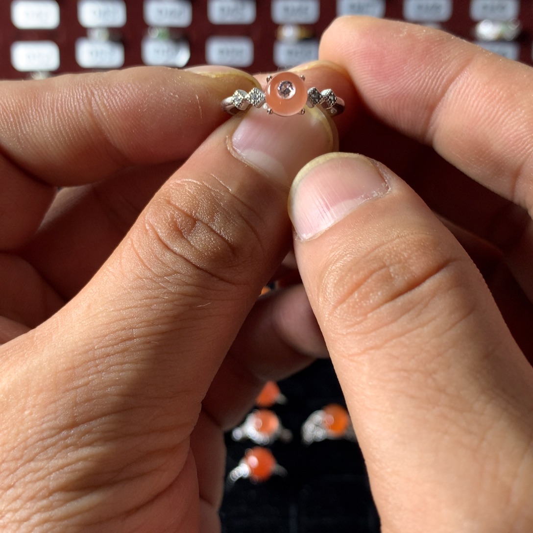 抱***了翡翠银S925镶嵌戒指376