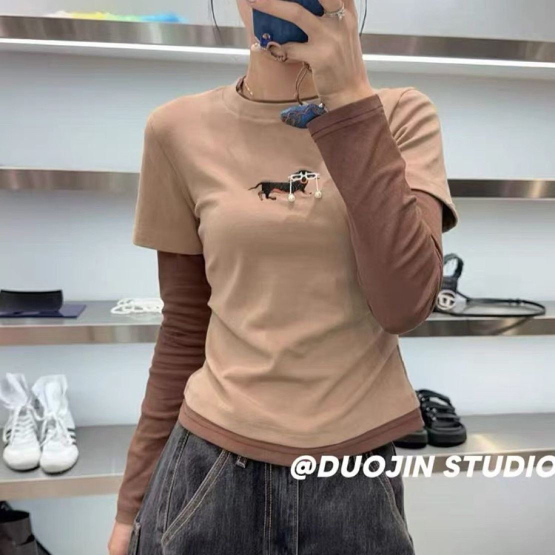 南油美拉德咖色腊肠狗刺绣假两件长袖T恤秋冬设计感打底上衣女
