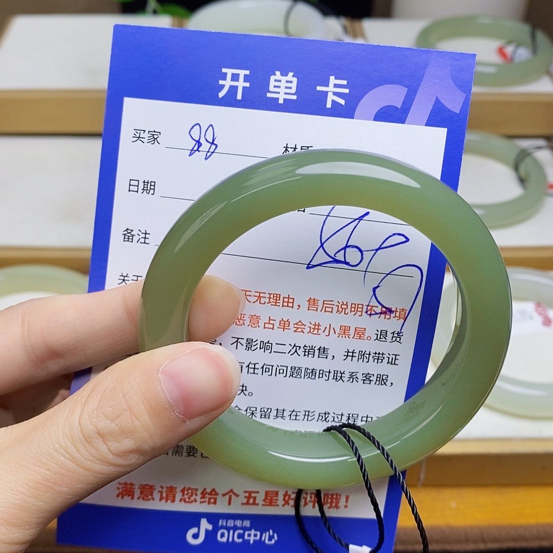 和田玉手镯未镶嵌sy