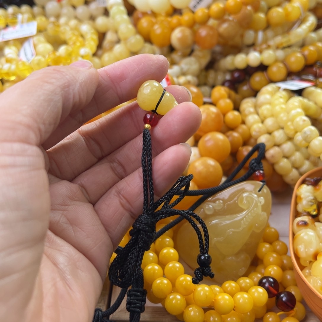 琥珀珠宝奇石未镶嵌