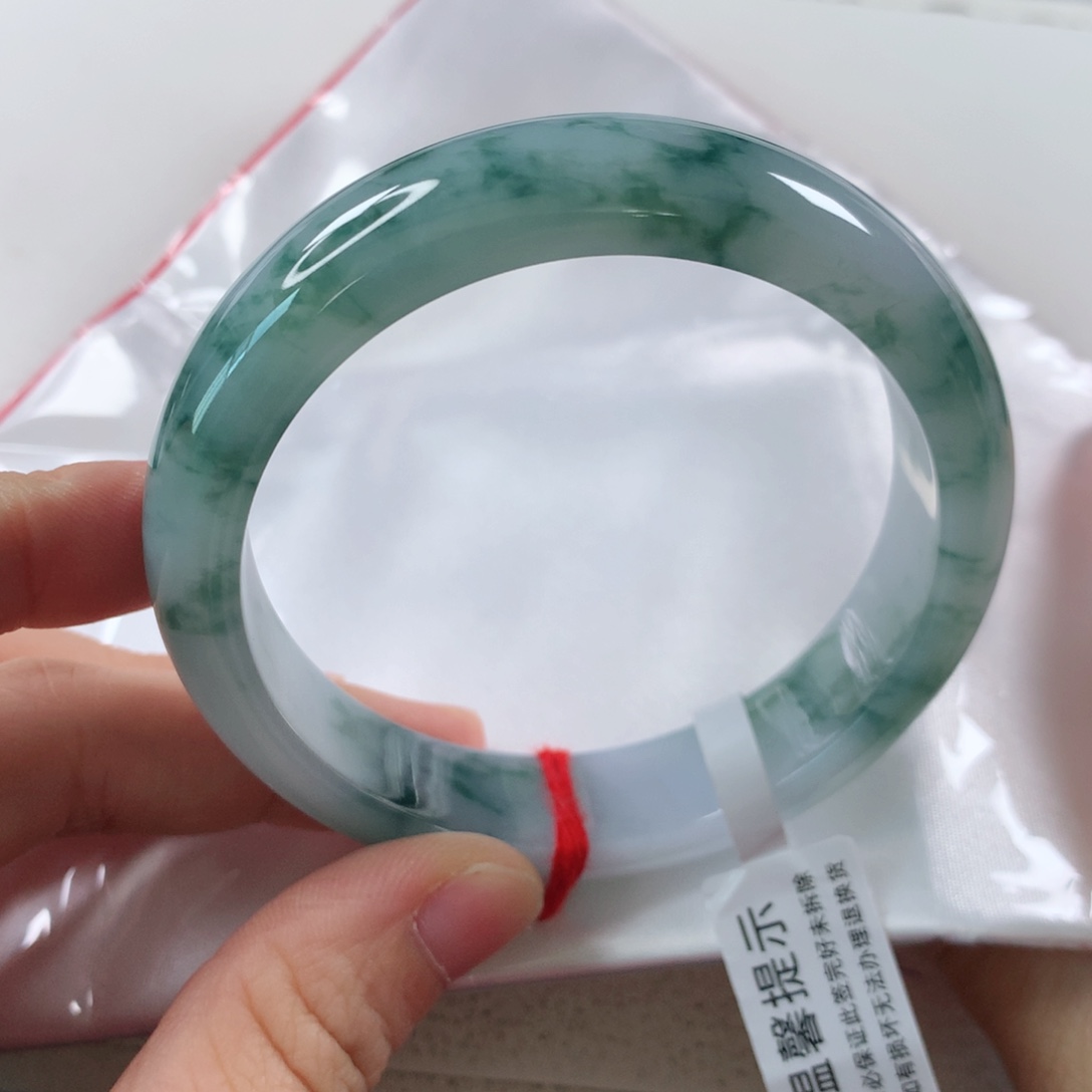 未镶嵌手镯（圆镯）翡翠K****青