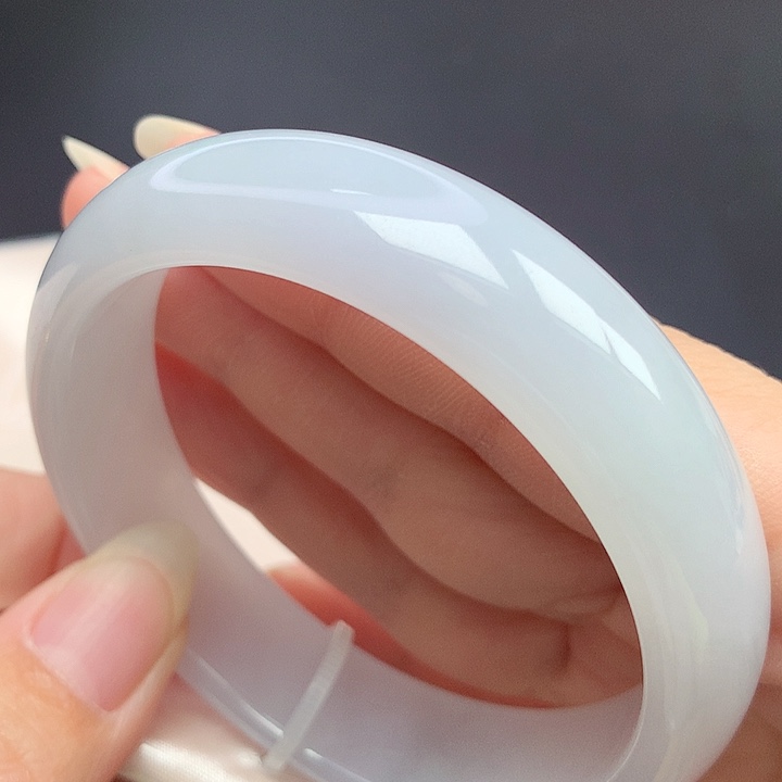 翡翠未镶嵌手镯56.5圈口