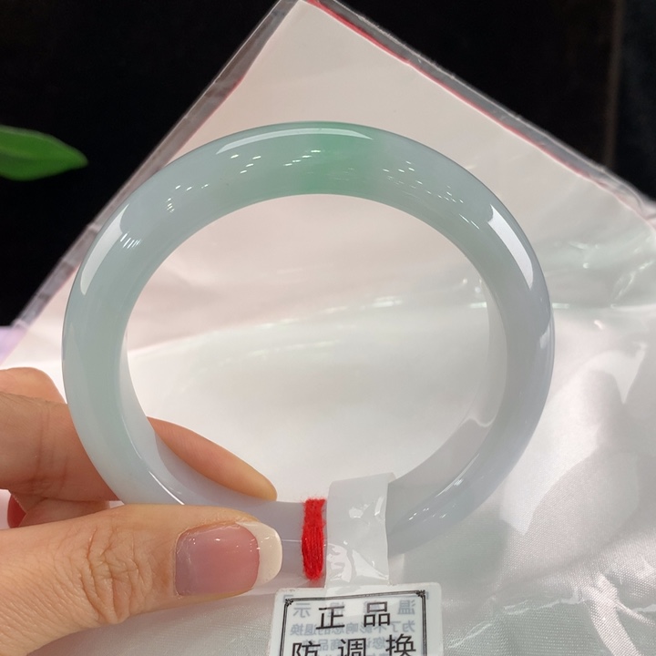 翡翠手镯未镶嵌111-0651