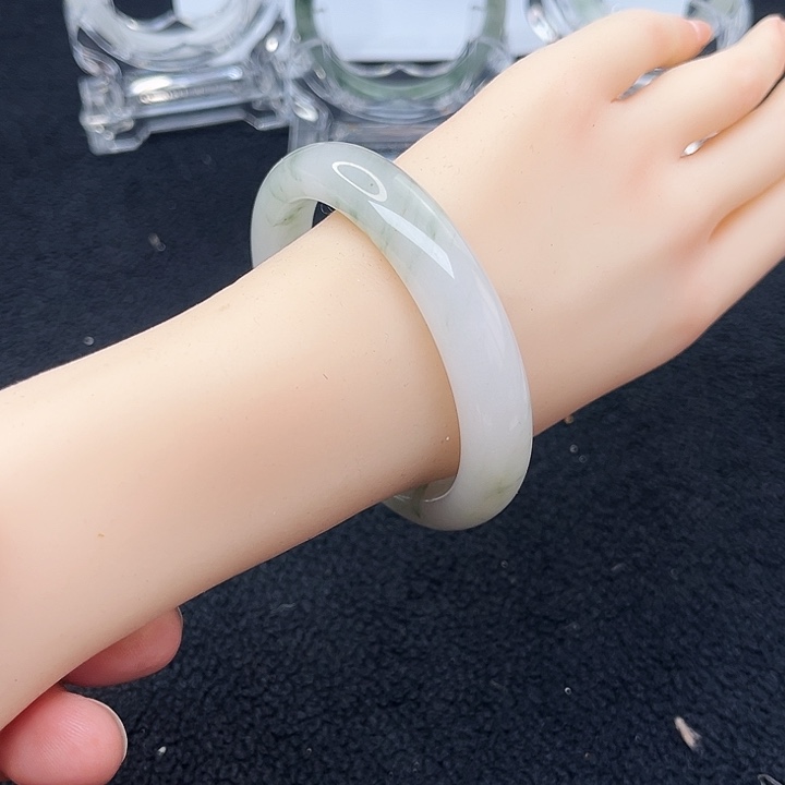 石英质玉未镶嵌手镯509