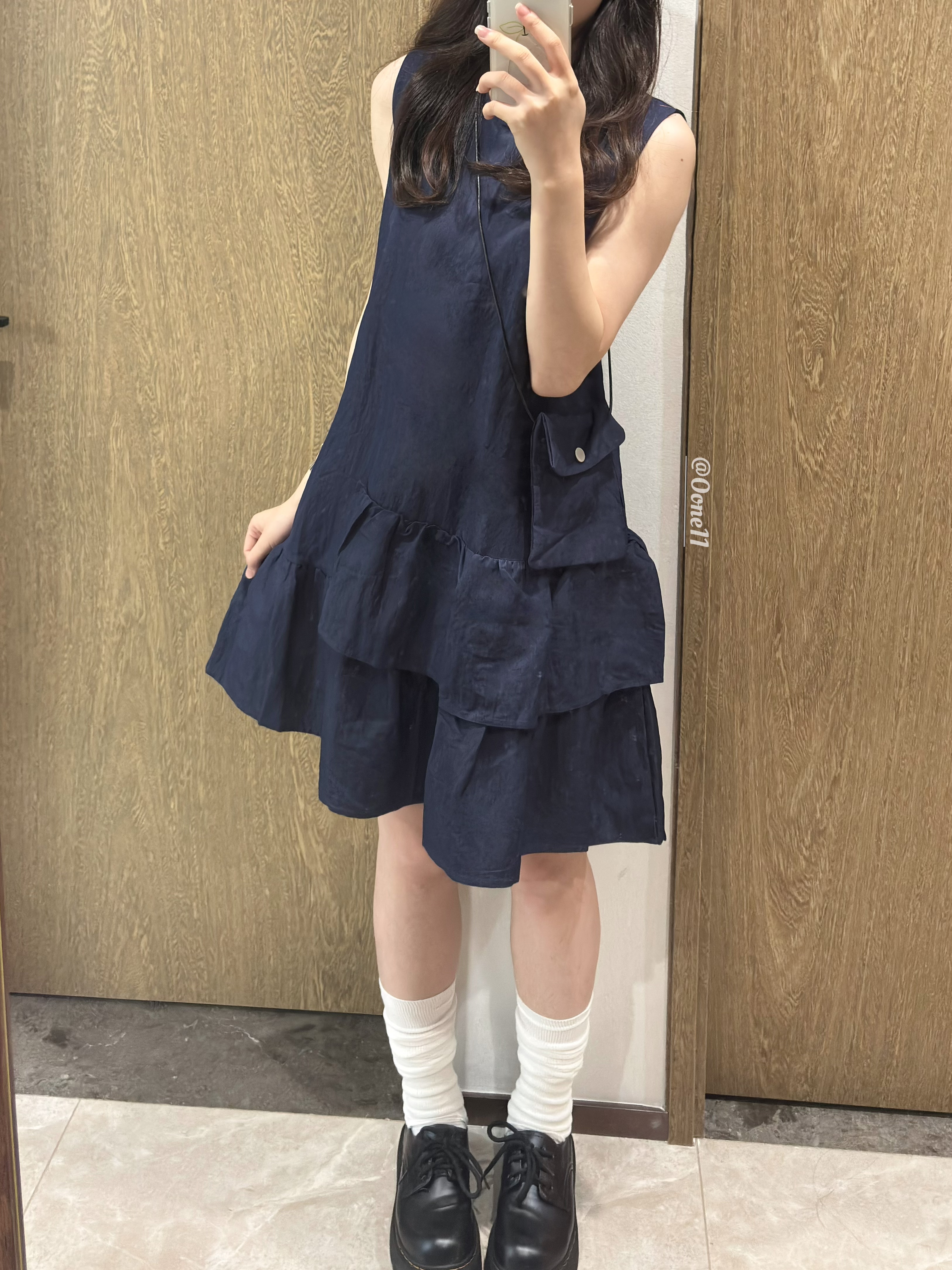 小众设计款无袖不规则荷叶边连衣裙