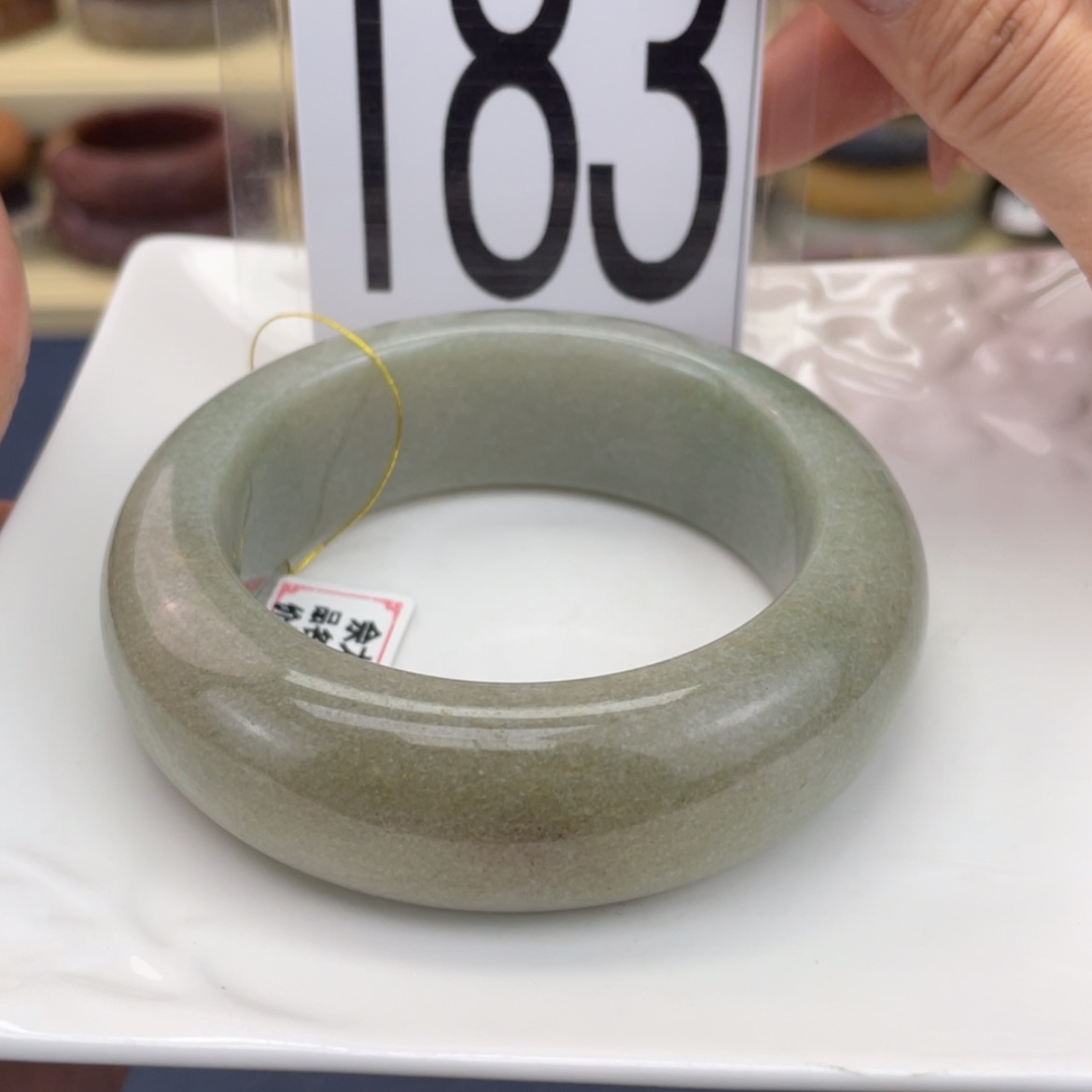 【闪购商品】石英质玉手镯未镶嵌