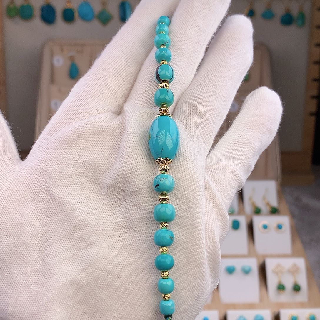 绿松石未镶嵌颈饰