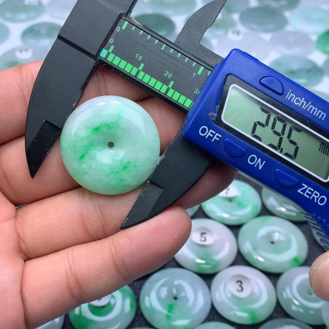 翡翠颈饰未镶嵌缅甸天然A货翡翠