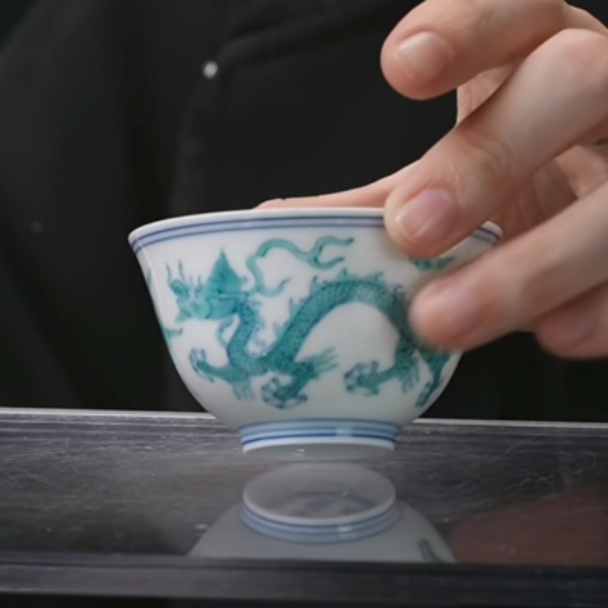 D斗彩云龙戏珠纹杯